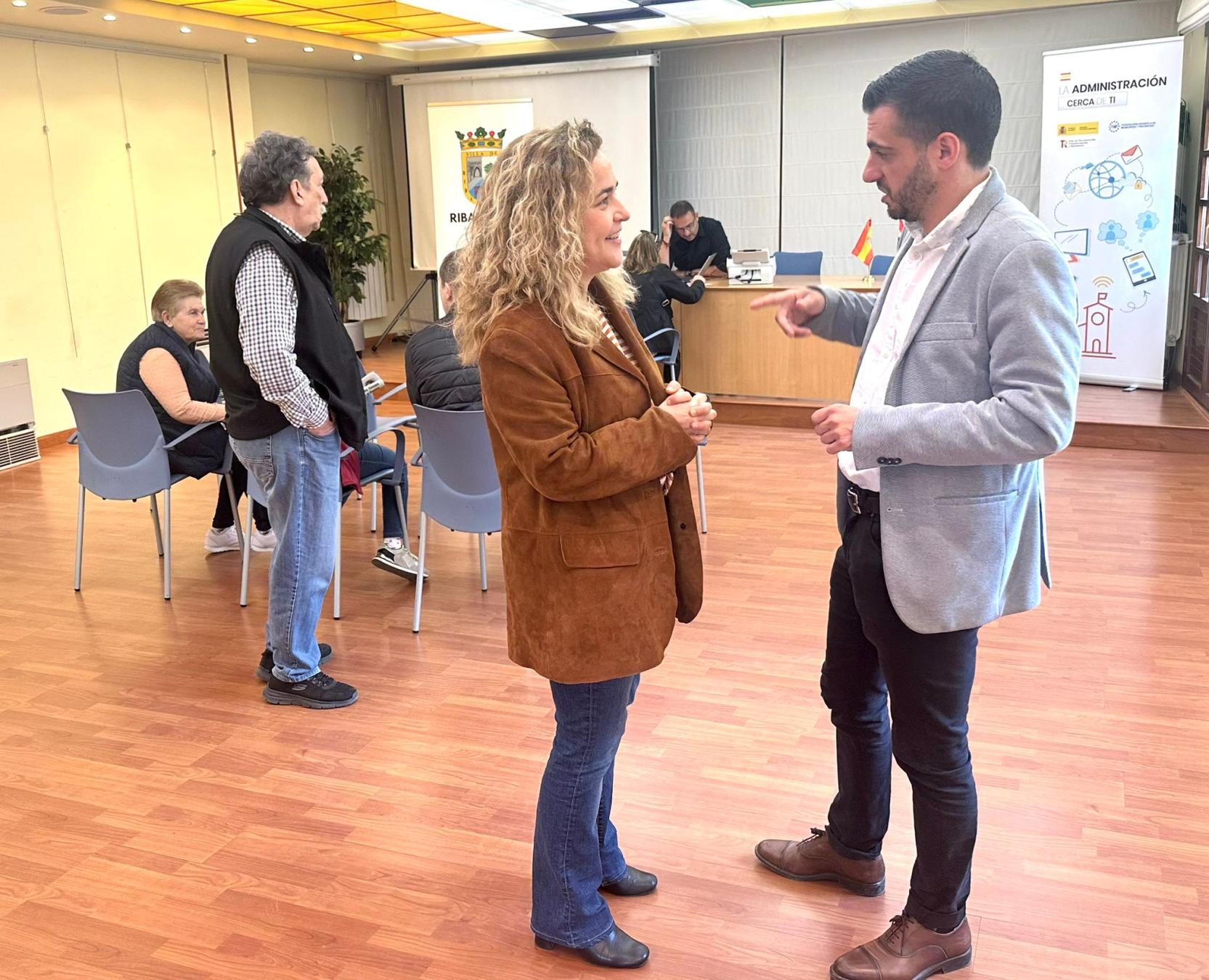‘La Administración cerca de ti’ ha atendido a 2.700 personas en municipios riojanos para gestionar trámites de la Administración General del Estado ‘La Administración cerca de ti’ ha atendido a 2.700 personas en municipios riojanos para gestionar trámites de la Administración General del Estado