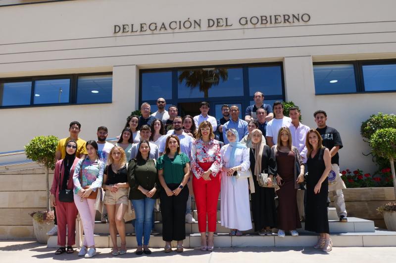 Alumnos de Formación Profesional visitan la Delegación del Gobierno para conocer de primera mano la Administración